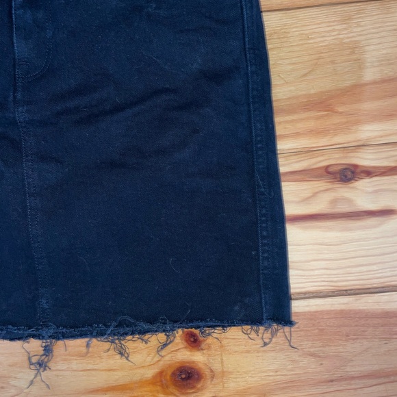 Black Denim Mini Skirt Stretchy - Picture 2 of 4